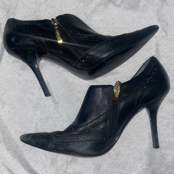 GUESS Heels - Picture 2 of 9